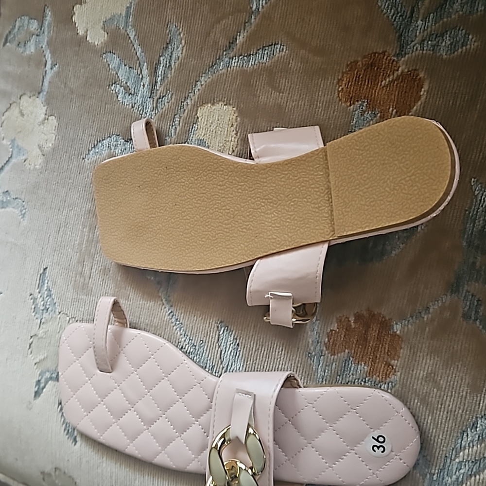 Sandals - Picture 3 of 4